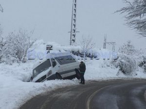 microbuz, maxi taxi rasturnat, stiri, botosani (2)