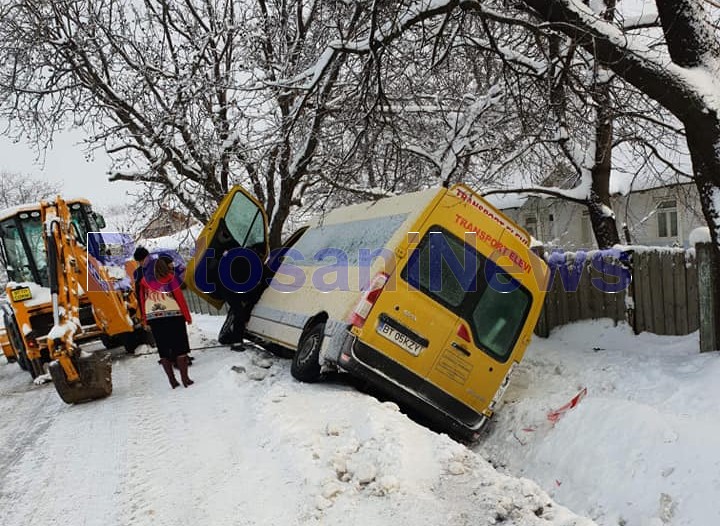 microbuz scolar rasturnat, stiri, botosani, corni