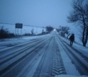 asa arata duminica dimineata drumul Botosani- Siret, la Cucorani