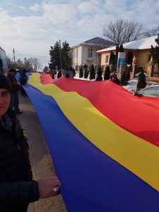 drapelul Romaniei desfasurat la Todireni- Botosani