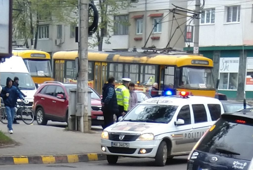 tramvai blocat la gara - botosani