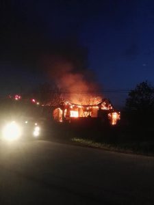 incendiu casa la Lunca- Botosani