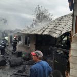 casa distrusa de un incendiu la Saveni- Botosani (7)