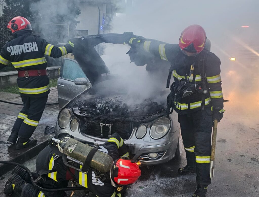 incendiu masina la Dorohoi, stiri botosani