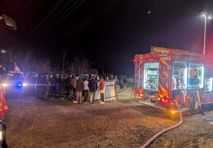 incendiu Albesti stiri Botosani, noapte, pompieri